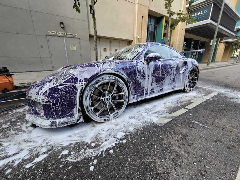 Porsche foam bath